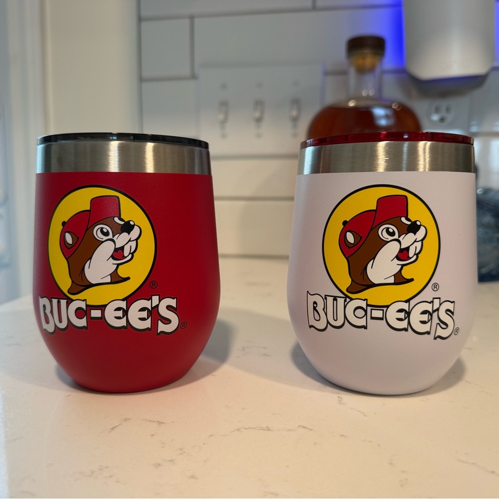 Yukon Outfitters 10 oz Wine Tumblers (red & white)